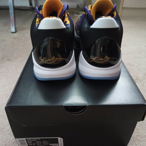 *NEW* NIKE KOBE 5 PROTRO - "Lakers 5x Champ" *RARE - Picture 4 of 8